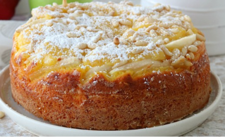 Wyśmienita tarta z jabłkami i kremem