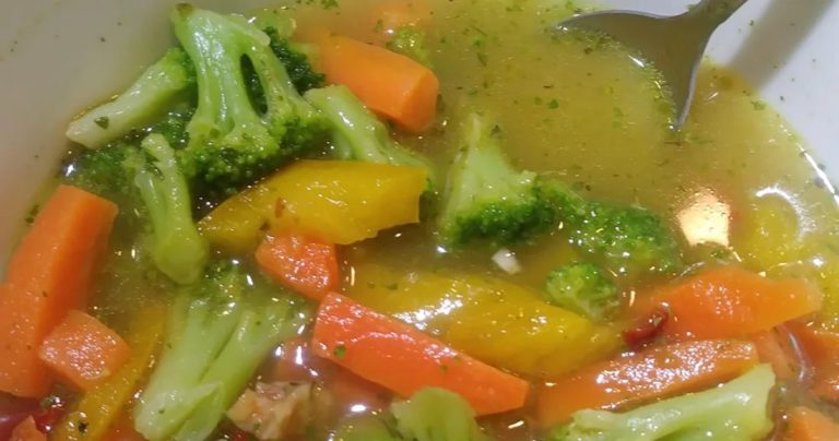 Zupa moczopędna i odchudzająca, dzięki której możemy schudnąć nawet do 5 kilogramów